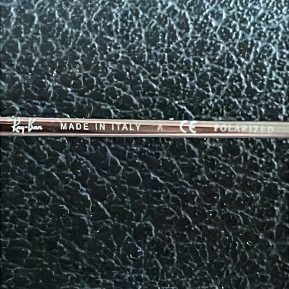 Ray-Ban RB4171 Erika Polarized 710/T5 With Case - Picture 10 of 10